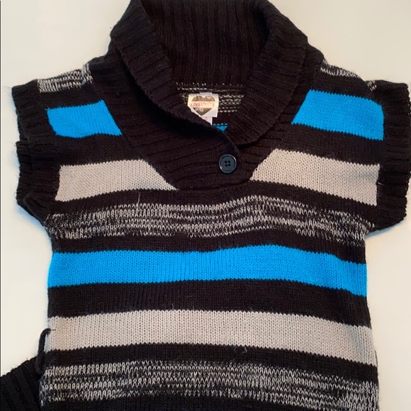 Cherry Stix Girls Short Sleeve Sweater Dress - Picture 4 of 6